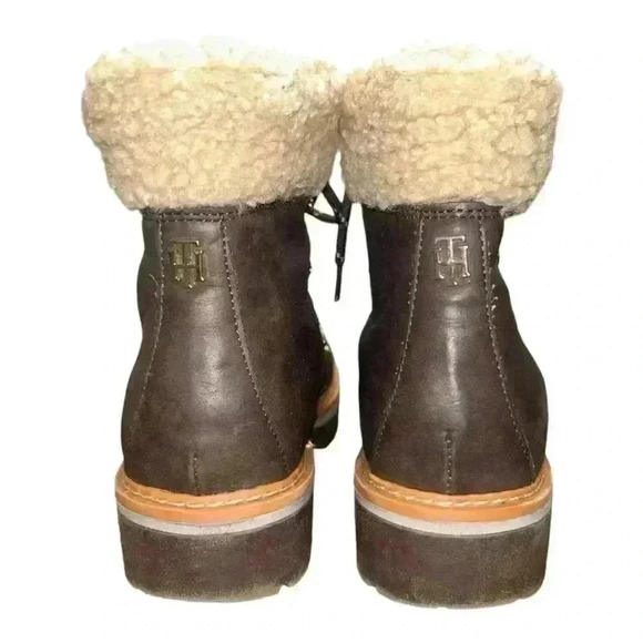 Tommy Hilfiger Ron2 Women Hiking/Winter Boots color brown | size 6M | pre-loved - Picture 4 of 7